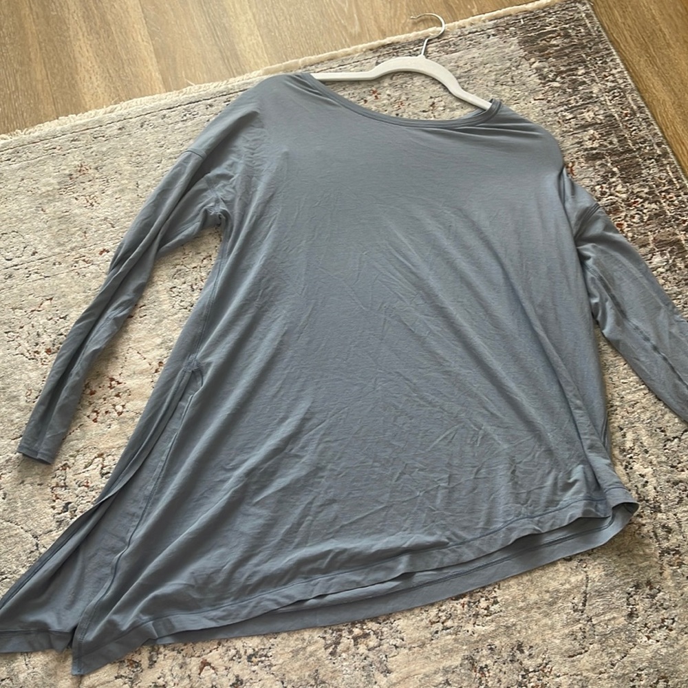 Lululemon asymmetric side tie top